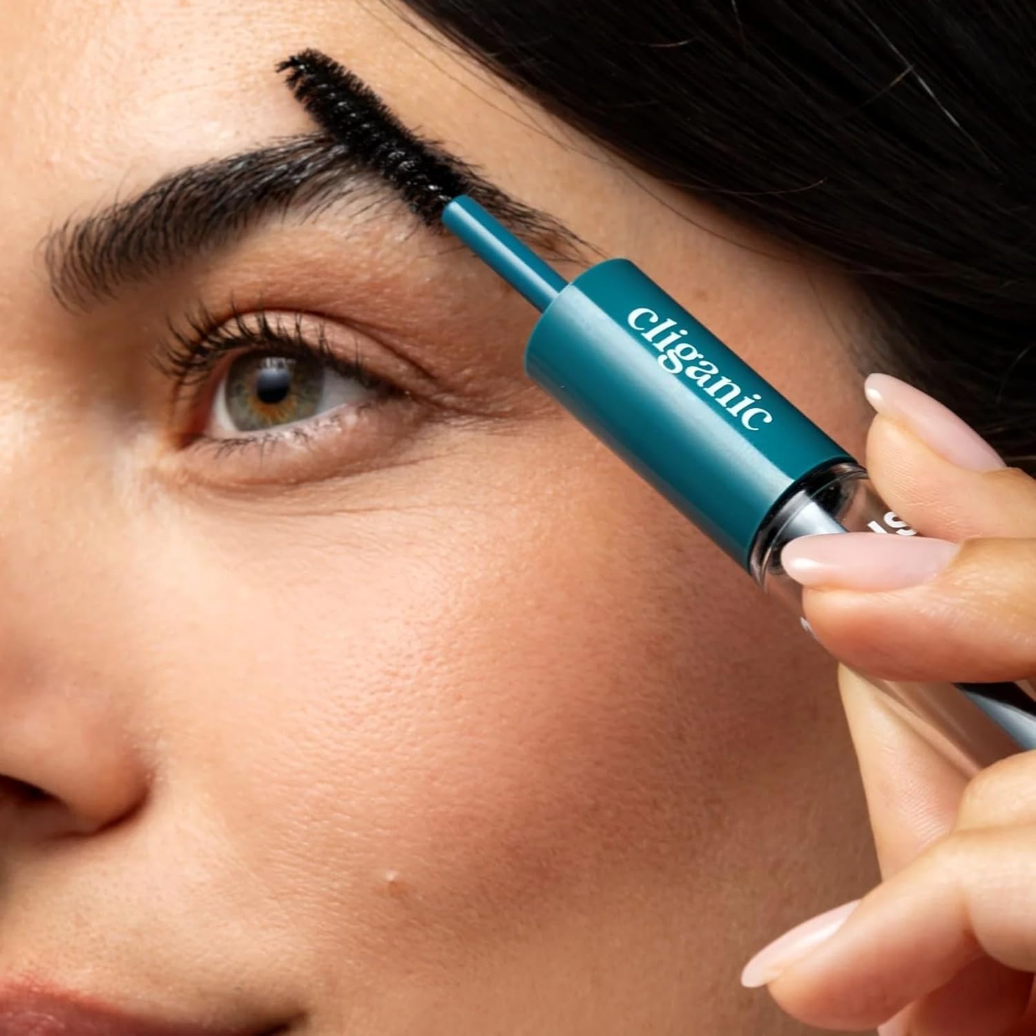 Soin peau et cheveux avec huile de ricin Cliganic, routine polyvalente.
