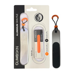 Climbskin Aluminium Skinfile dans la main pour une prise précise et contrôlée.