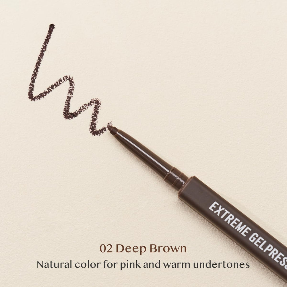 Échantillon de couleur sur peau: marron foncé riche et uniforme.
