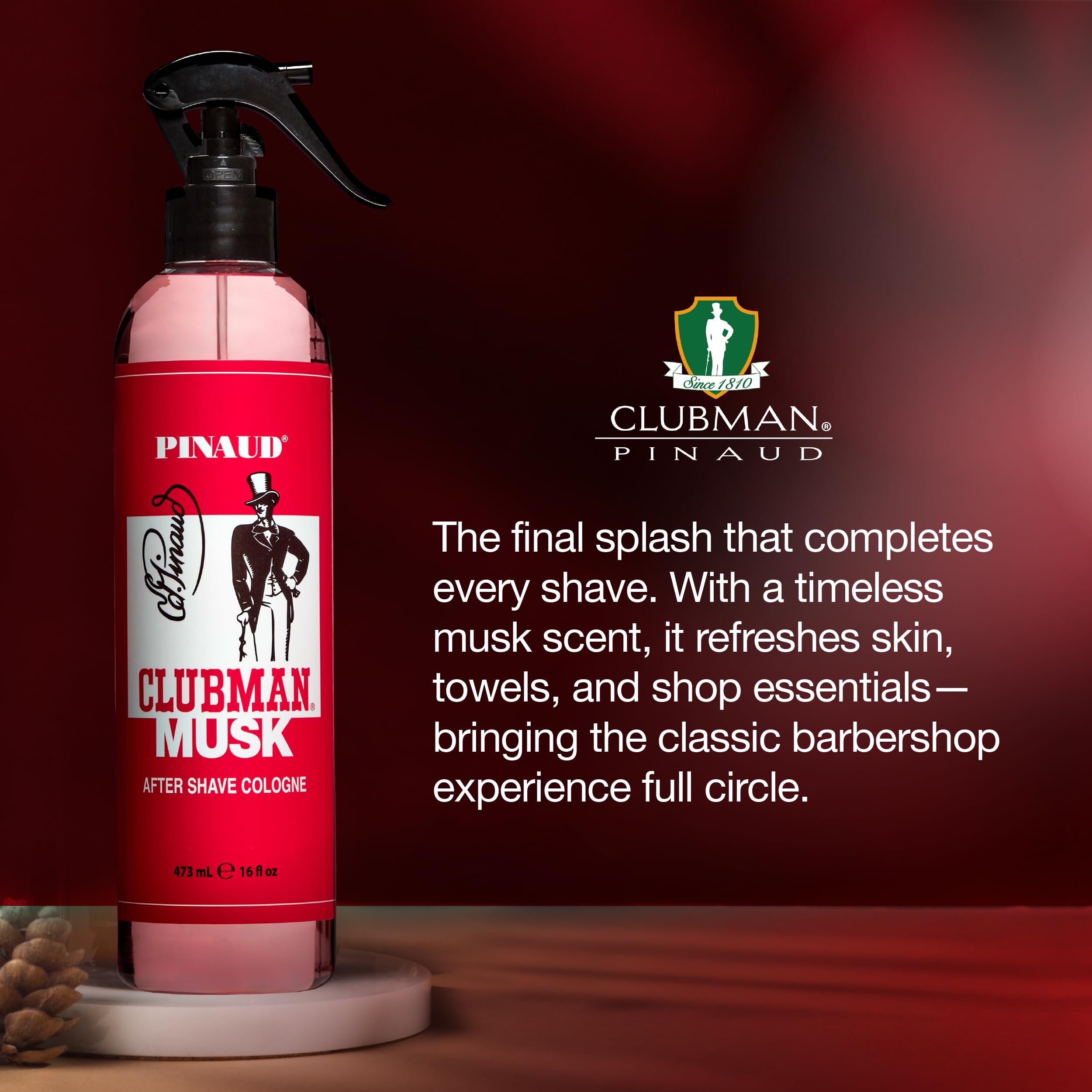Clubman Musk, etiquette et emballage soignés, présentoir élégant pour offrir ou s’offrir.
