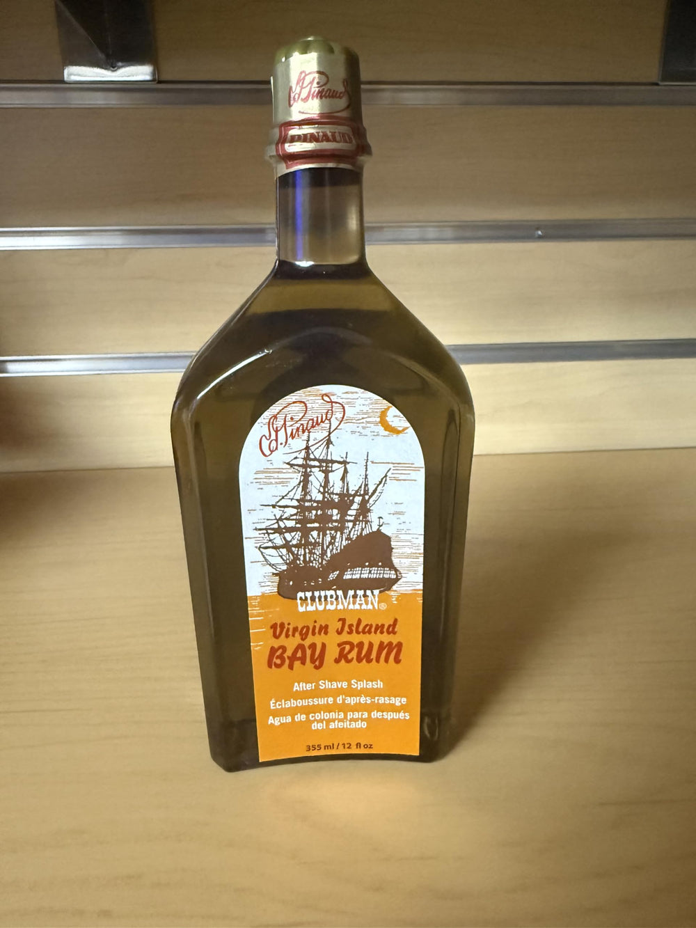 Clubman Virgin Island Bay Rum - Emballage classique pour collection.