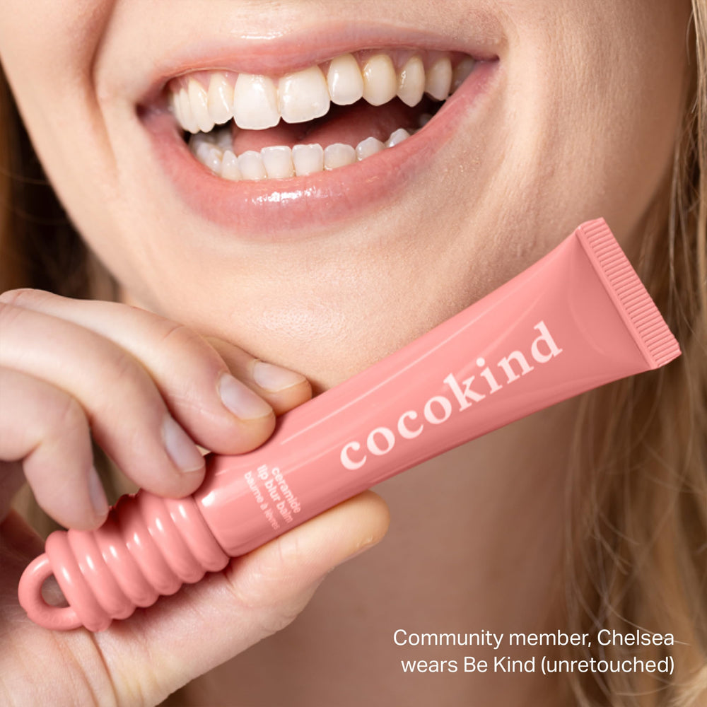 Cocokind offre une longue tenue avec fini brillant léger.