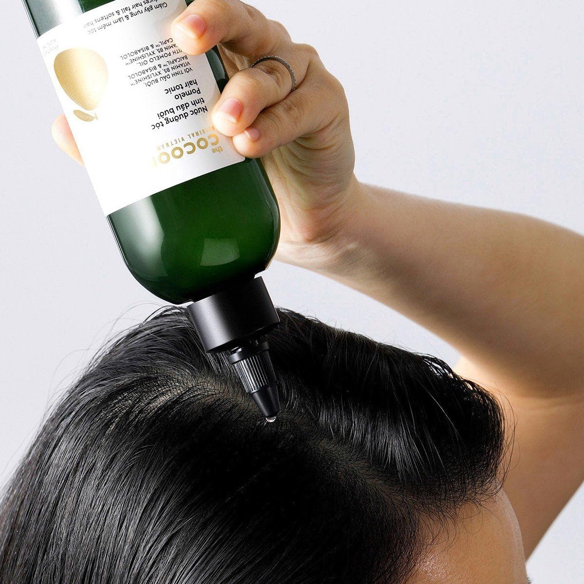 Cheveux fragiles bénéficient d’un usage quotidien du tonique Pomelo.