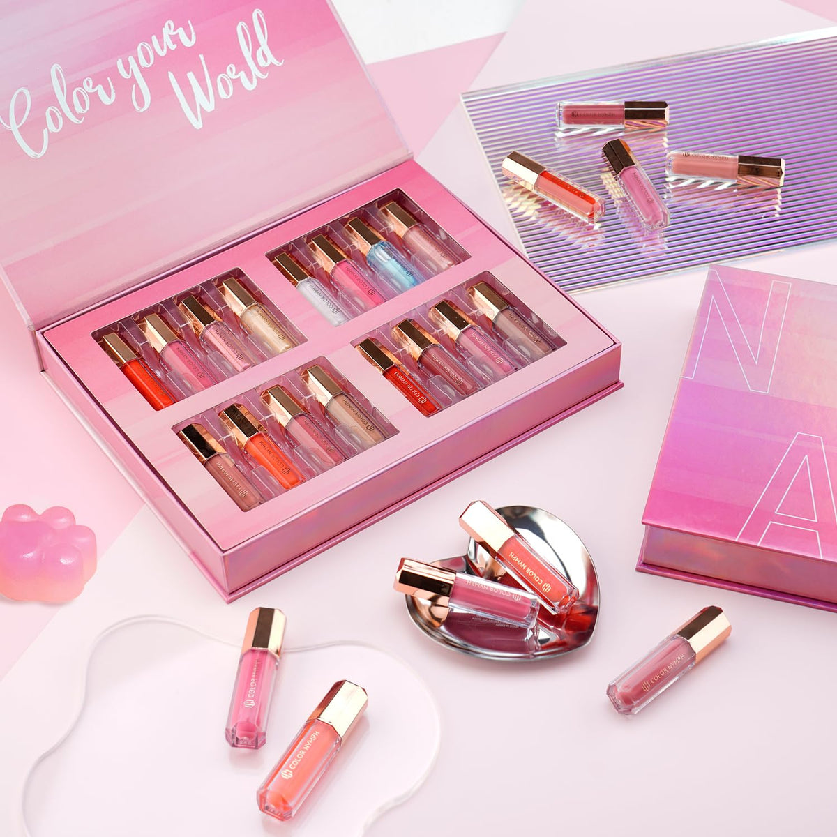 Color Nymph gloss rose irisé : éclat subtil et hydratation légère pour le quotidien.