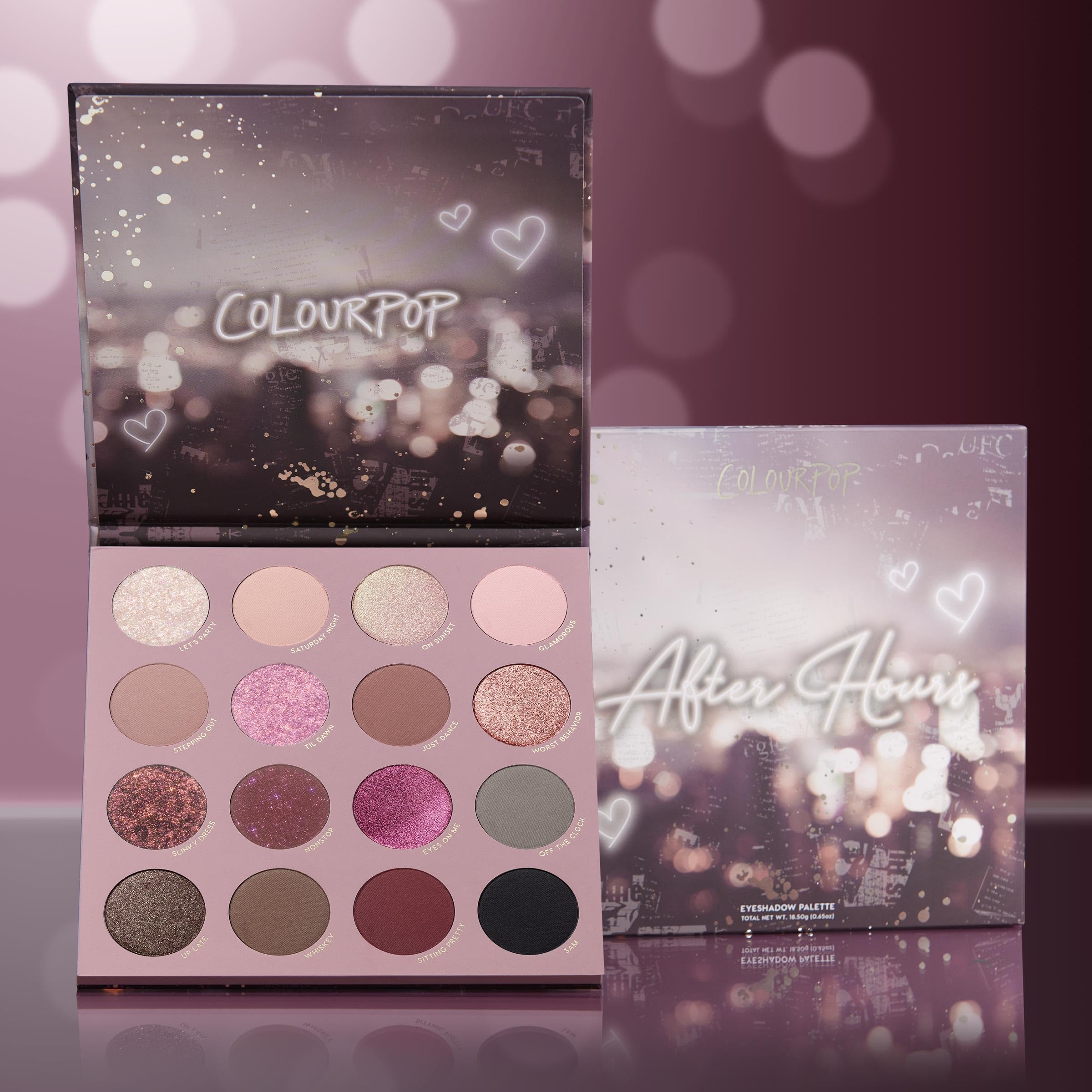Application souple ColourPop After Hours grâce à des pinceaux adaptés.