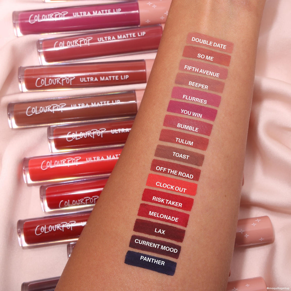 ColourPop Currant Mood – applicateur précis pour un contour net.