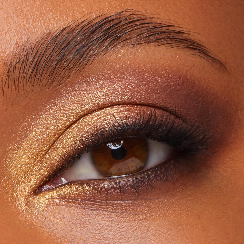 Ombres mats avec éclat satiné ColourPop Beauté et la Bête.
