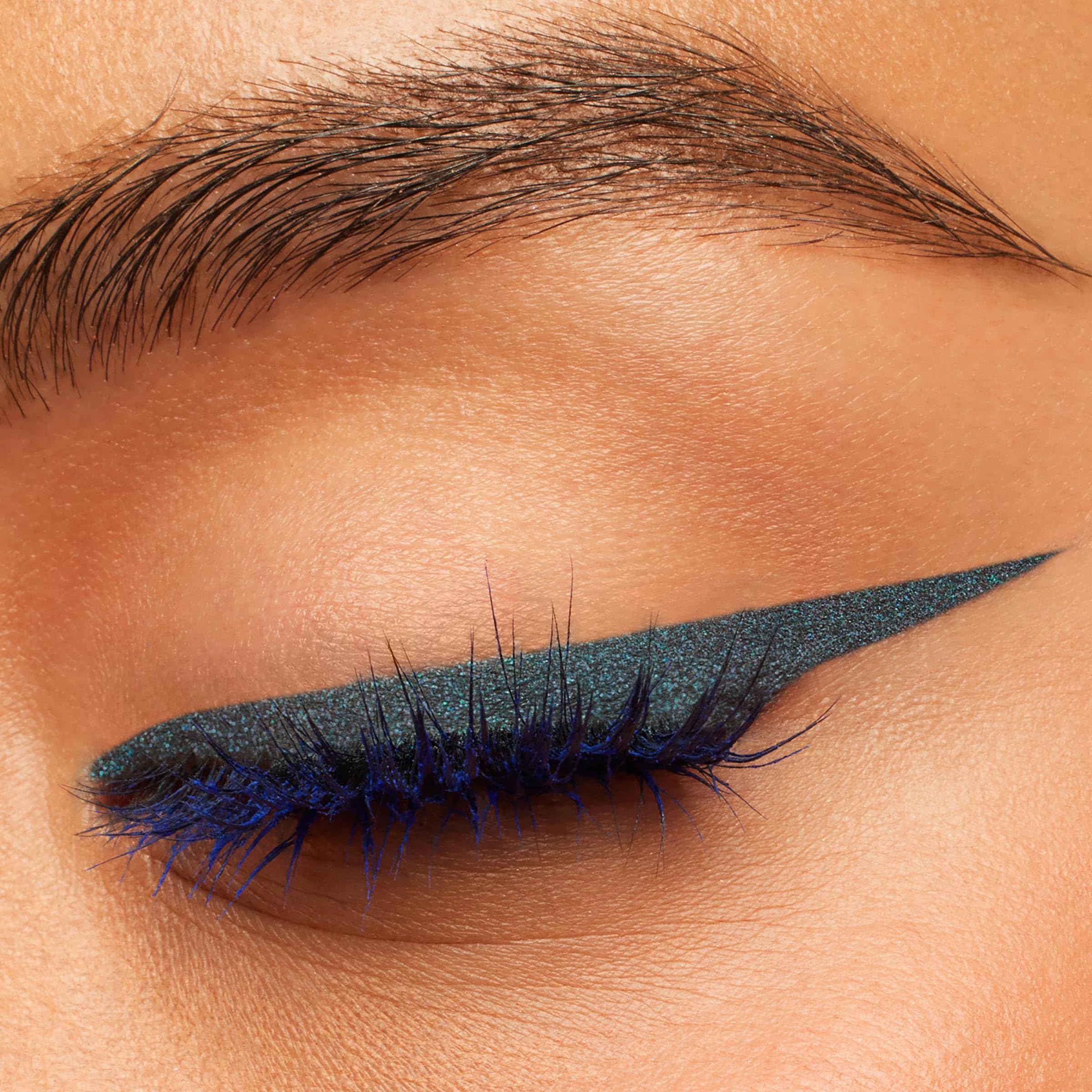 ColourPop BFF Crème Gel Liner peut être appliqué sur la waterline pour définition quotidienne.