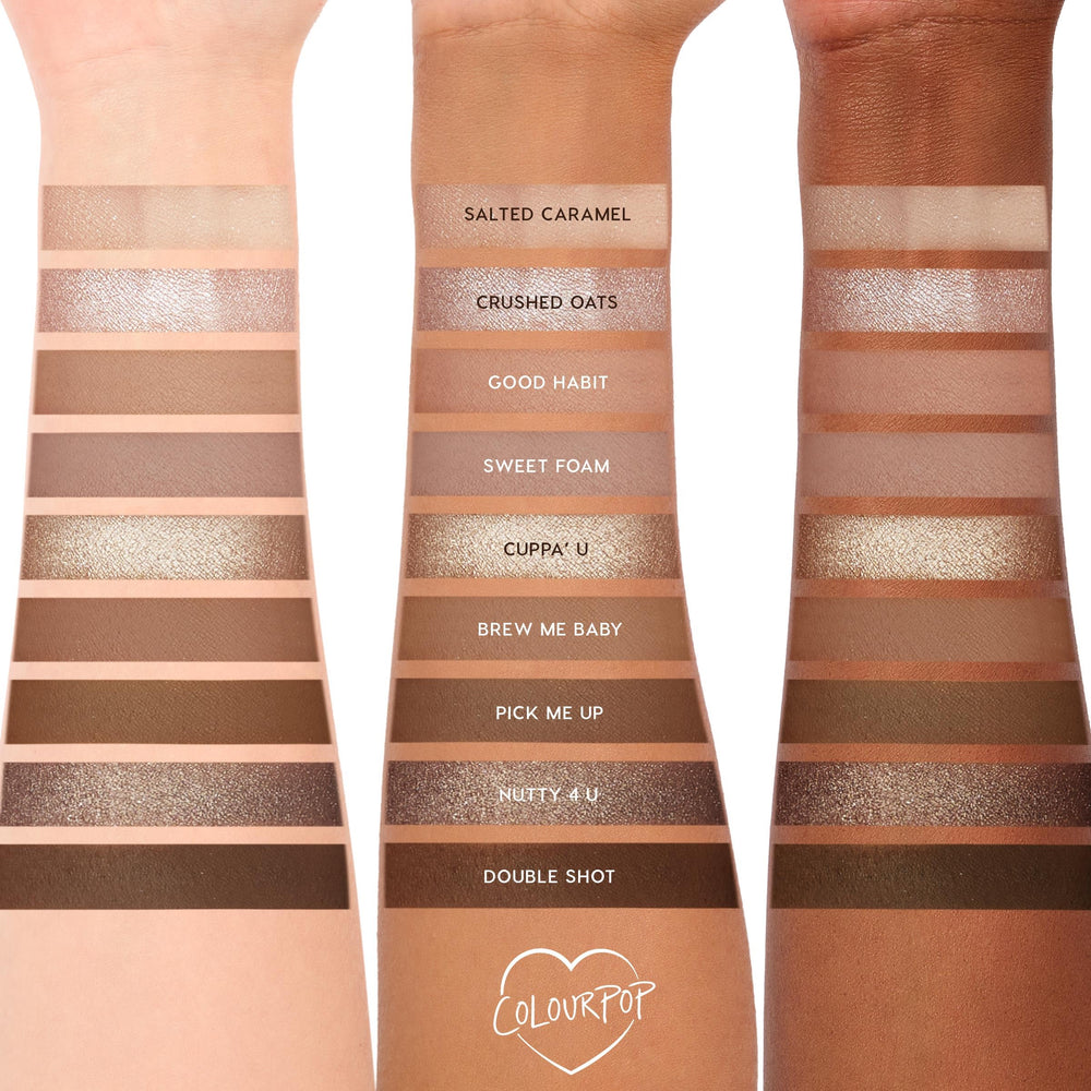 Palette ColourPop Deja Brew offre neuf teintes cool-tones polyvalentes.