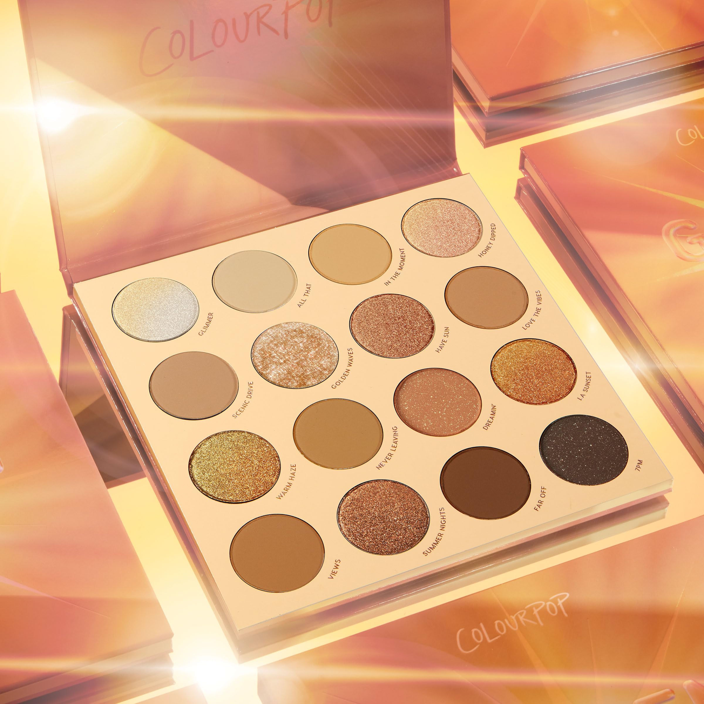 Palette ColourPop Golden Hour – emballage compact idéal pour les retouches en déplacement.