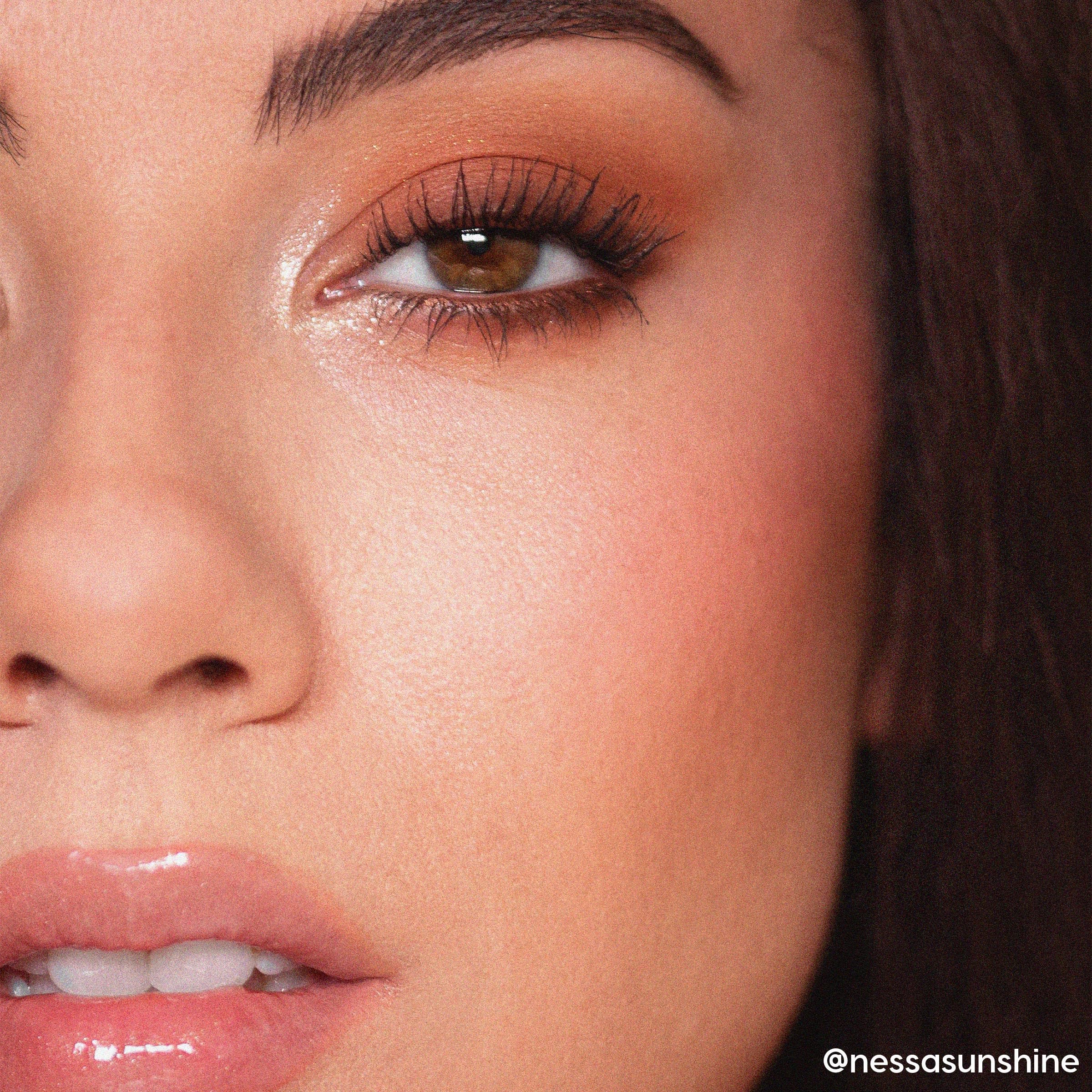 Palette ColourPop Golden Hour – duo chrome offrant profondeur et jeu de lumière.