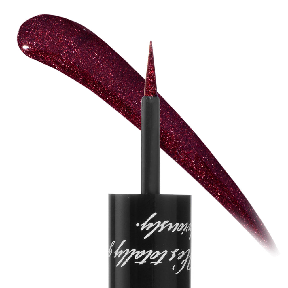 ColourPop Graphix Ink Liner Vampire — trace fin et précise.
