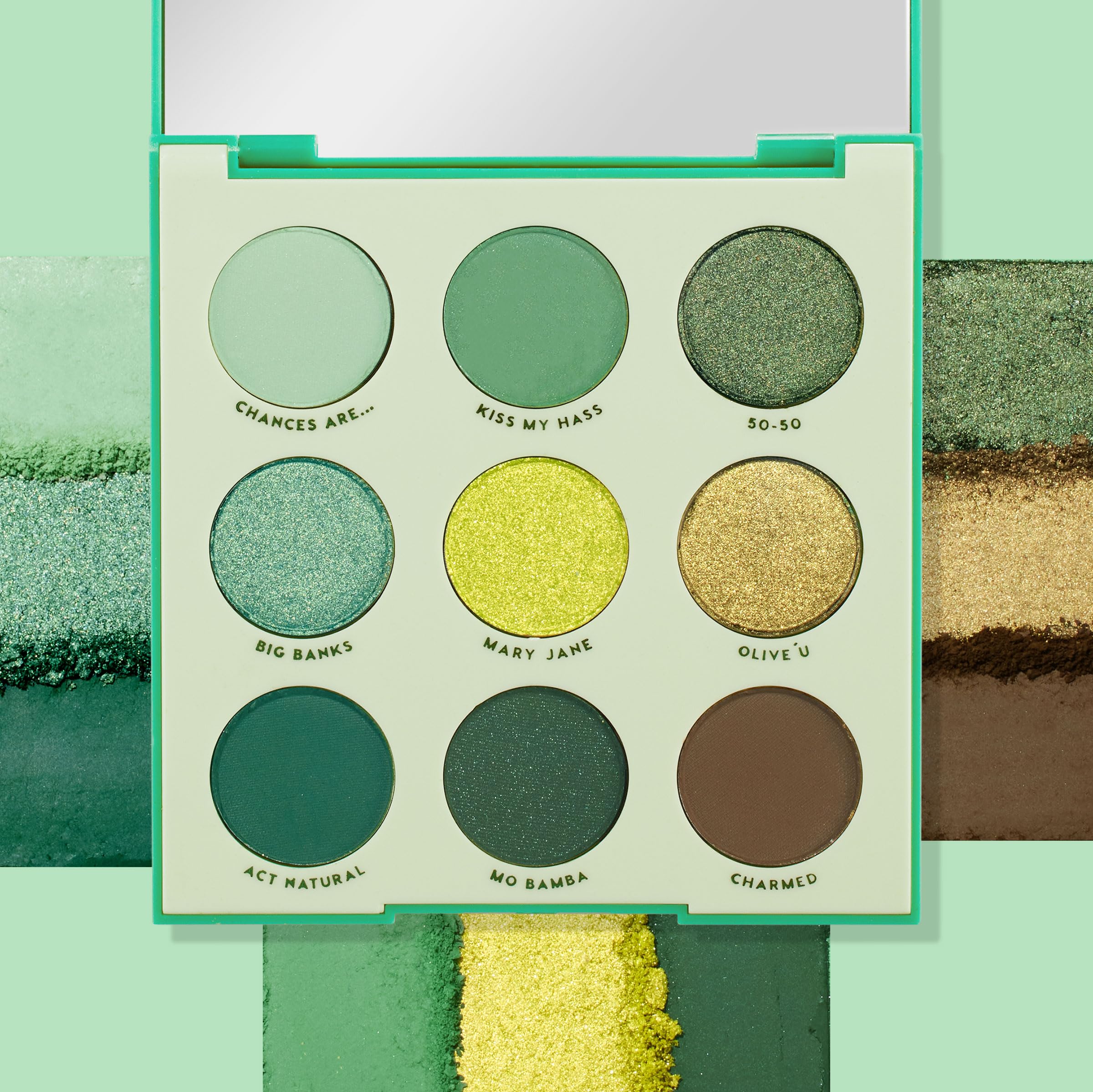 Application avec pinceaux ColourPop Just My Luck: couleur intense et fusion facile