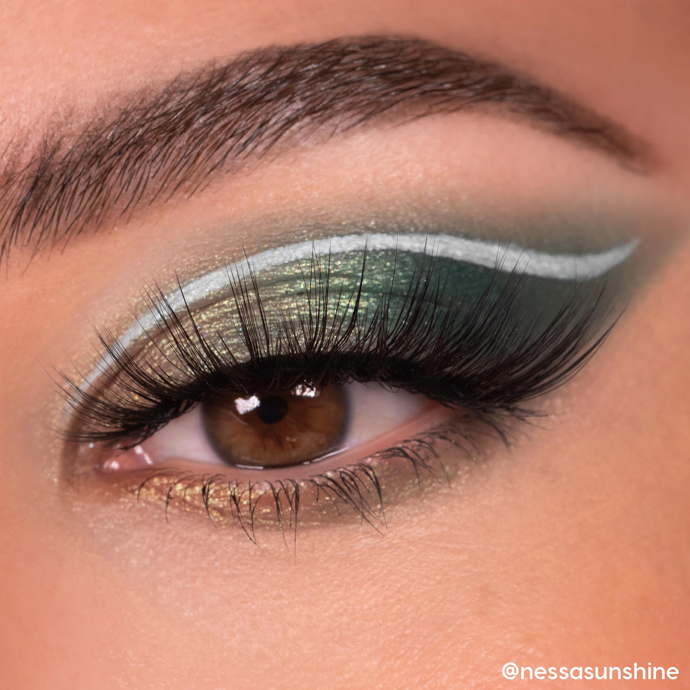 Regard audacieux ColourPop Just My Luck pour yeux bruns et verts