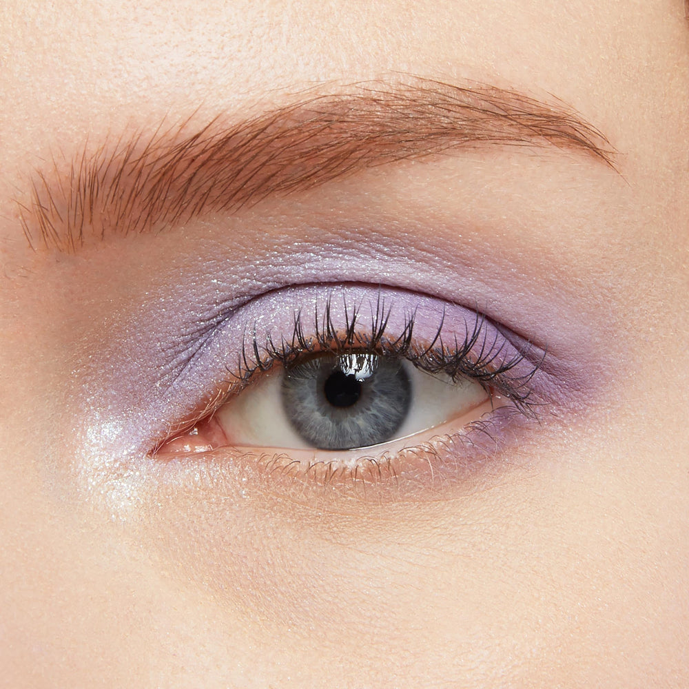 Palette ColourPop Sailor Moon – application précise avec pinceaux plats.