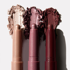 ColourPop Shadow Stix next-spot-ombre : définition rapide et tenue durable sur les paupières.