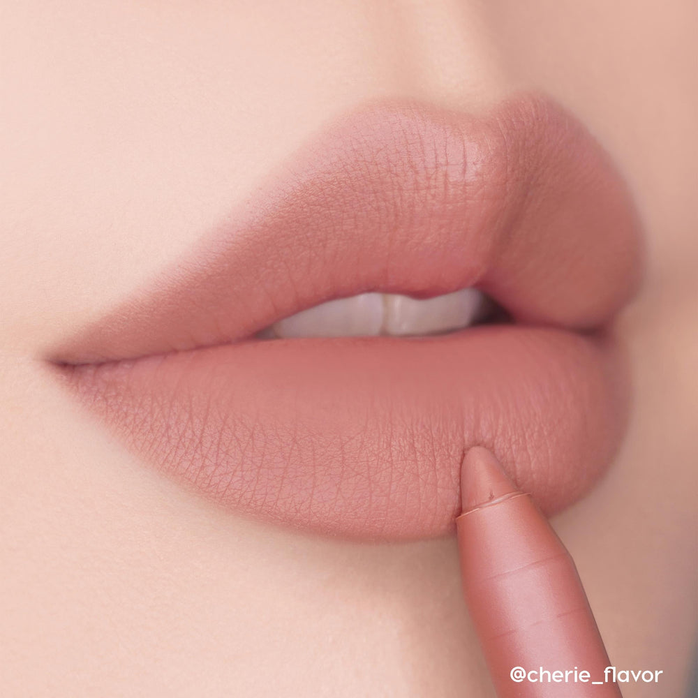 Texture crème ColourPop, longue tenue et confort sur les lèvres.