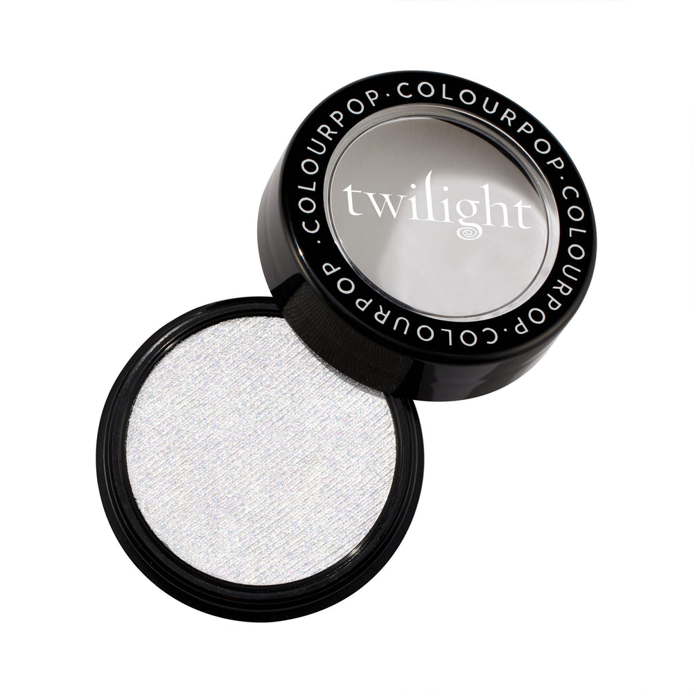 ColourPop Twilight Illuminateur, texture rebondissante pour un éclat naturel et modulable.