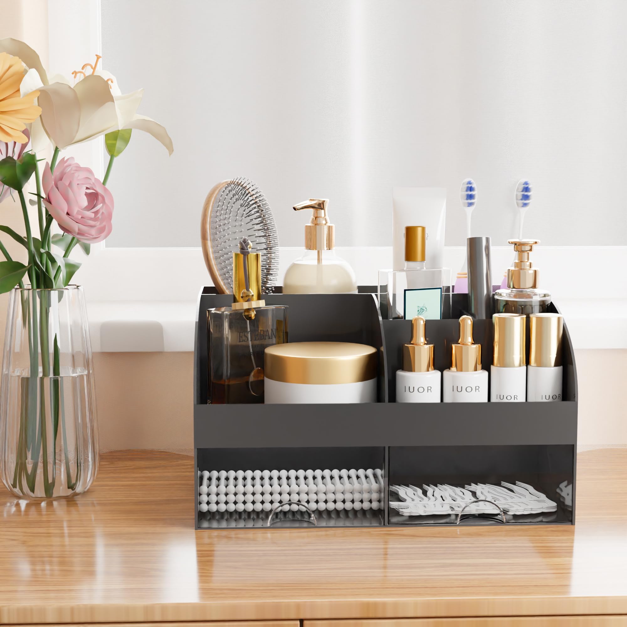 COMFYROOM propose un rangement discret pour bureau et salle de bain.