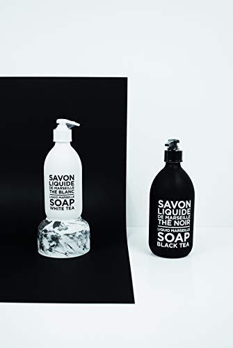 Bouteille réutilisable et rechargeable, pour une routine durable.