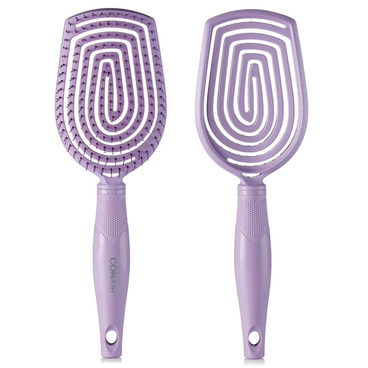Brosse Conair démêlante avec palette large démêle rapidement les longueurs.