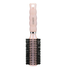 Brosse Conair ronde à poils nylon facilitant le démêlage sans accrocher les nœuds.