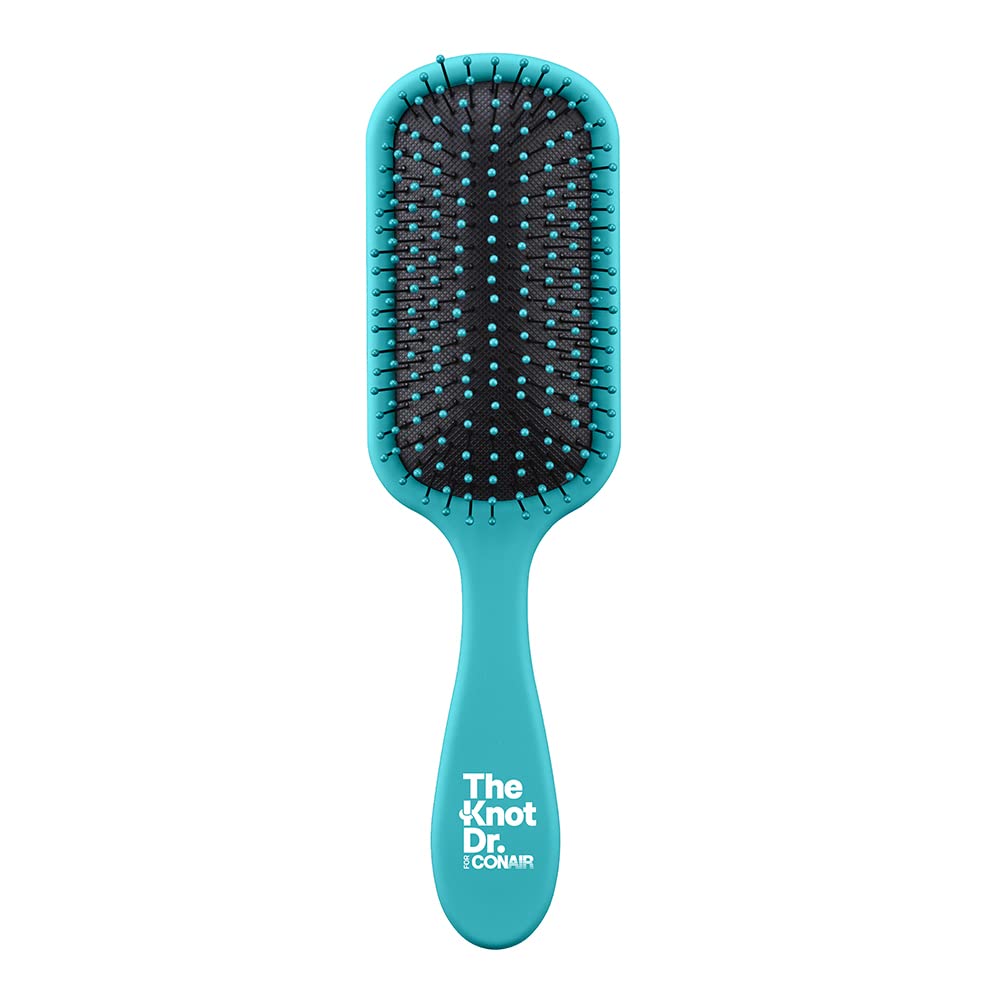Knot Dr Conair idéale sur cheveux secs pour coiffage sans tirer.