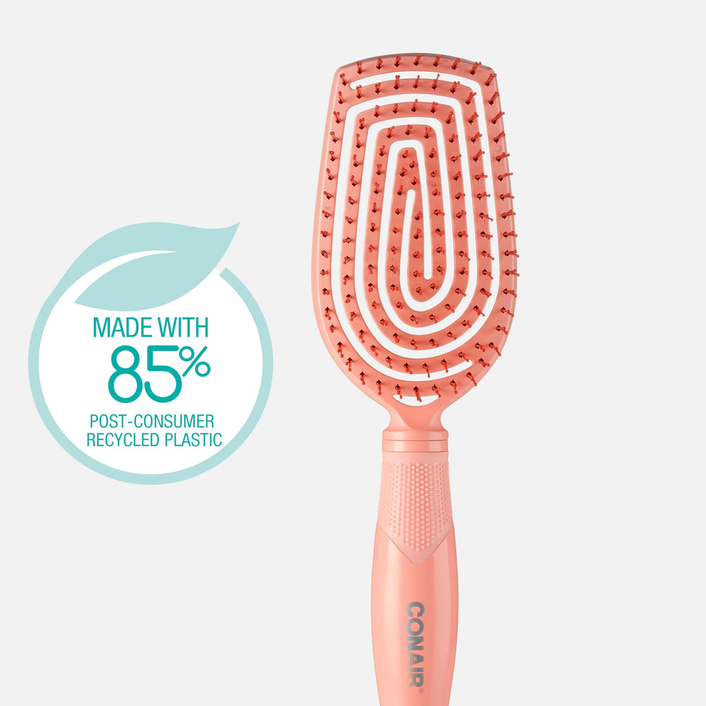 Conair Tête Flexi – massage du cuir chevelu pendant le coiffage.