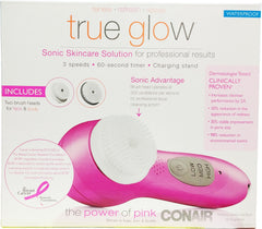 Conair True Glow brosse faciale sonique, premier plan montrant le design et le nettoyage en douceur.