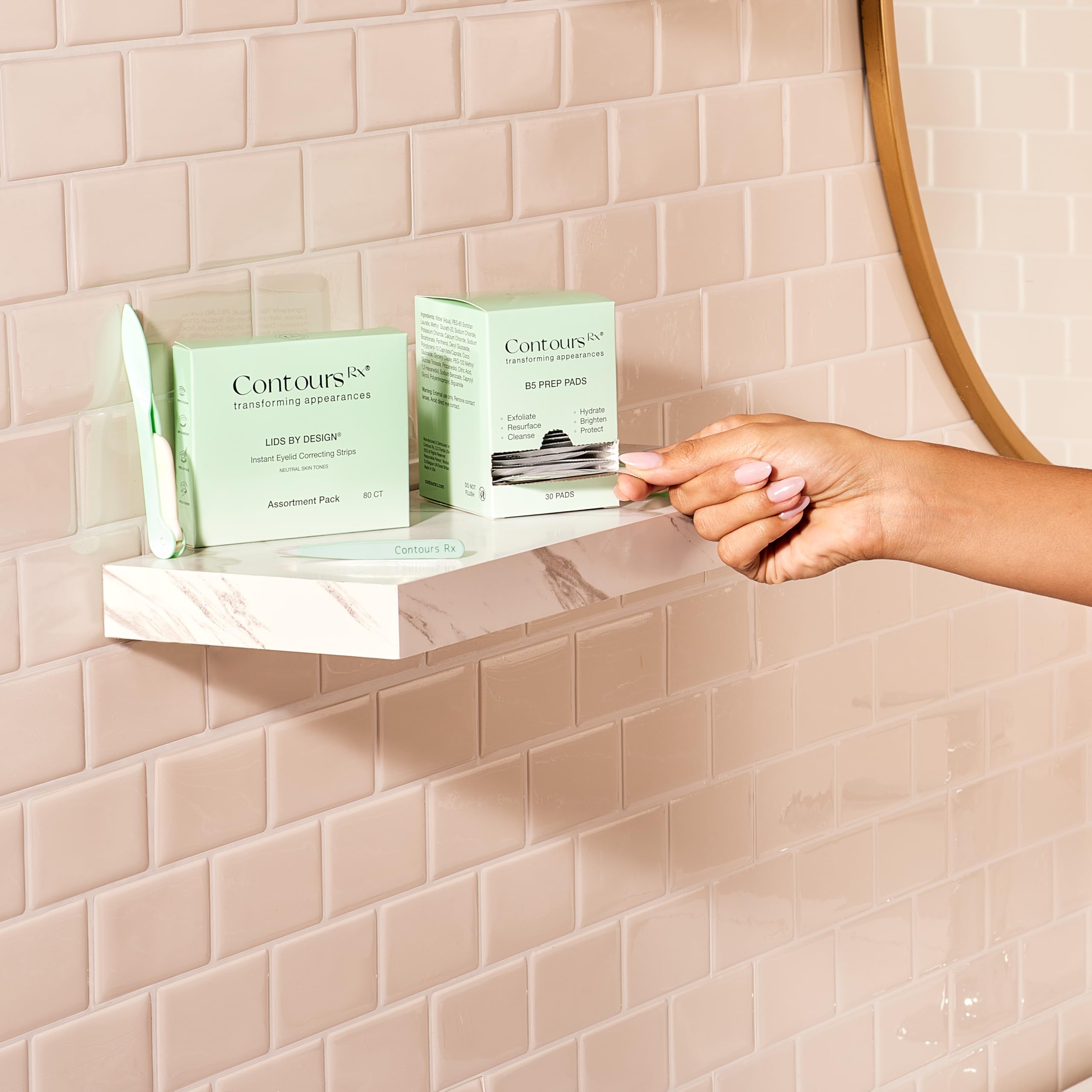Sensation fraîche paupières avec Contours Rx avant correction