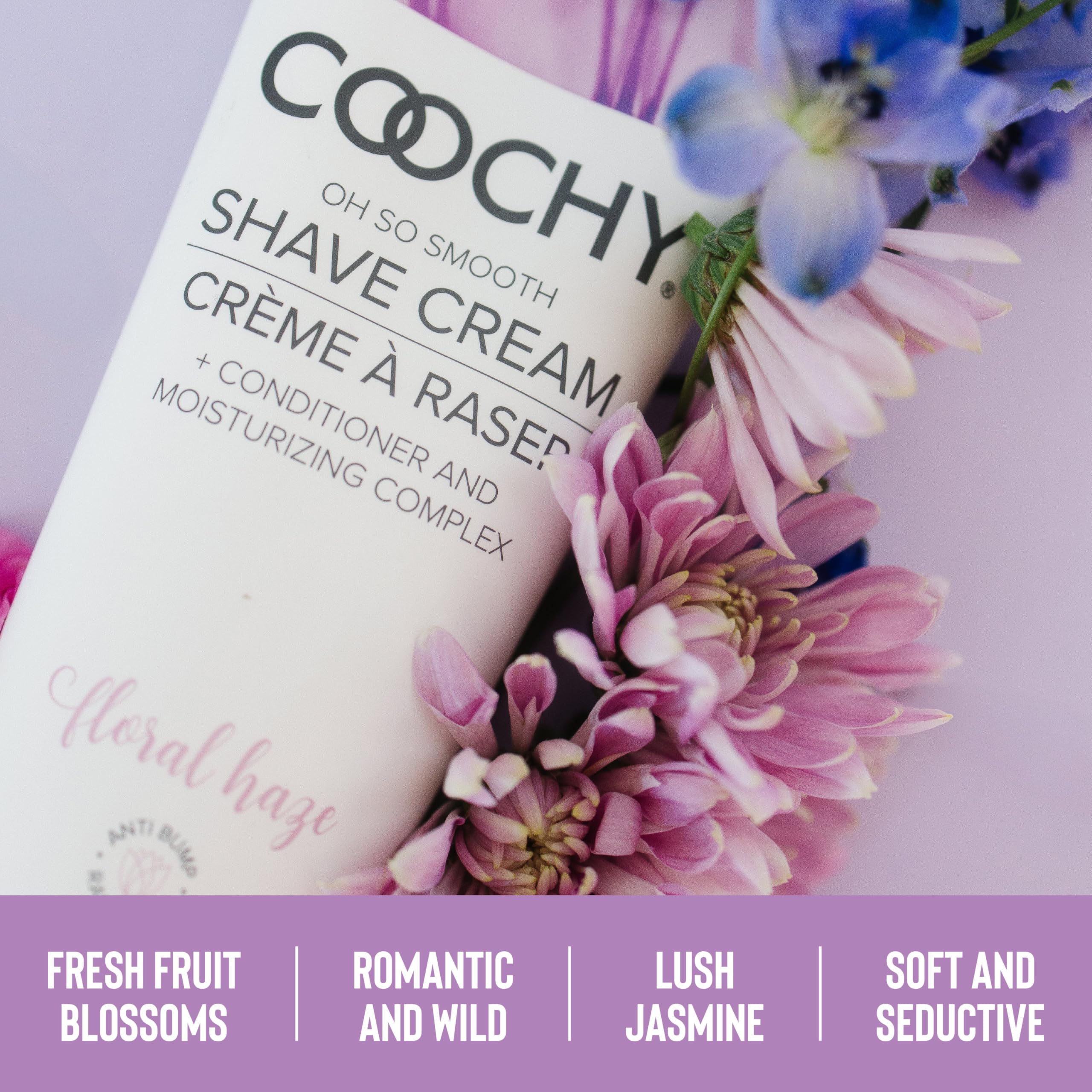Utilisation des aisselles avec Coochy Shave Cream pour peau douce et hydratée.