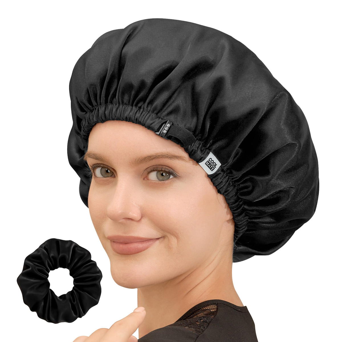 Bonnet CoolMate en satin de soie double couche ajustable pour cheveux longs et bouclés.