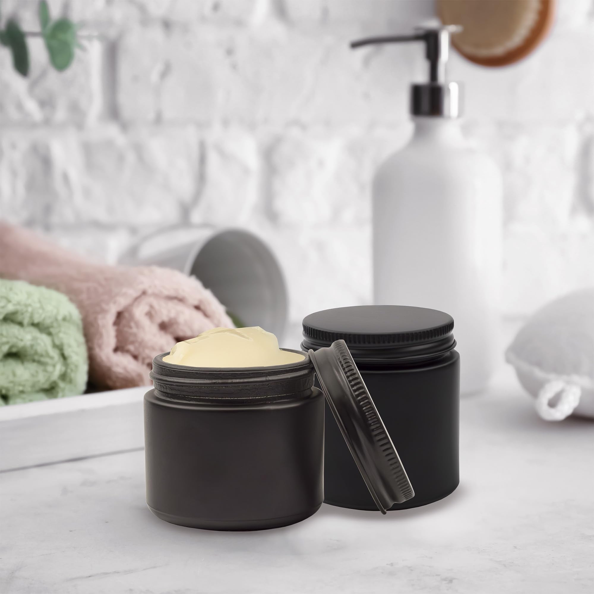 Cornucopia Brands couvercle métal noir sur bocal, fermeture sécurisée