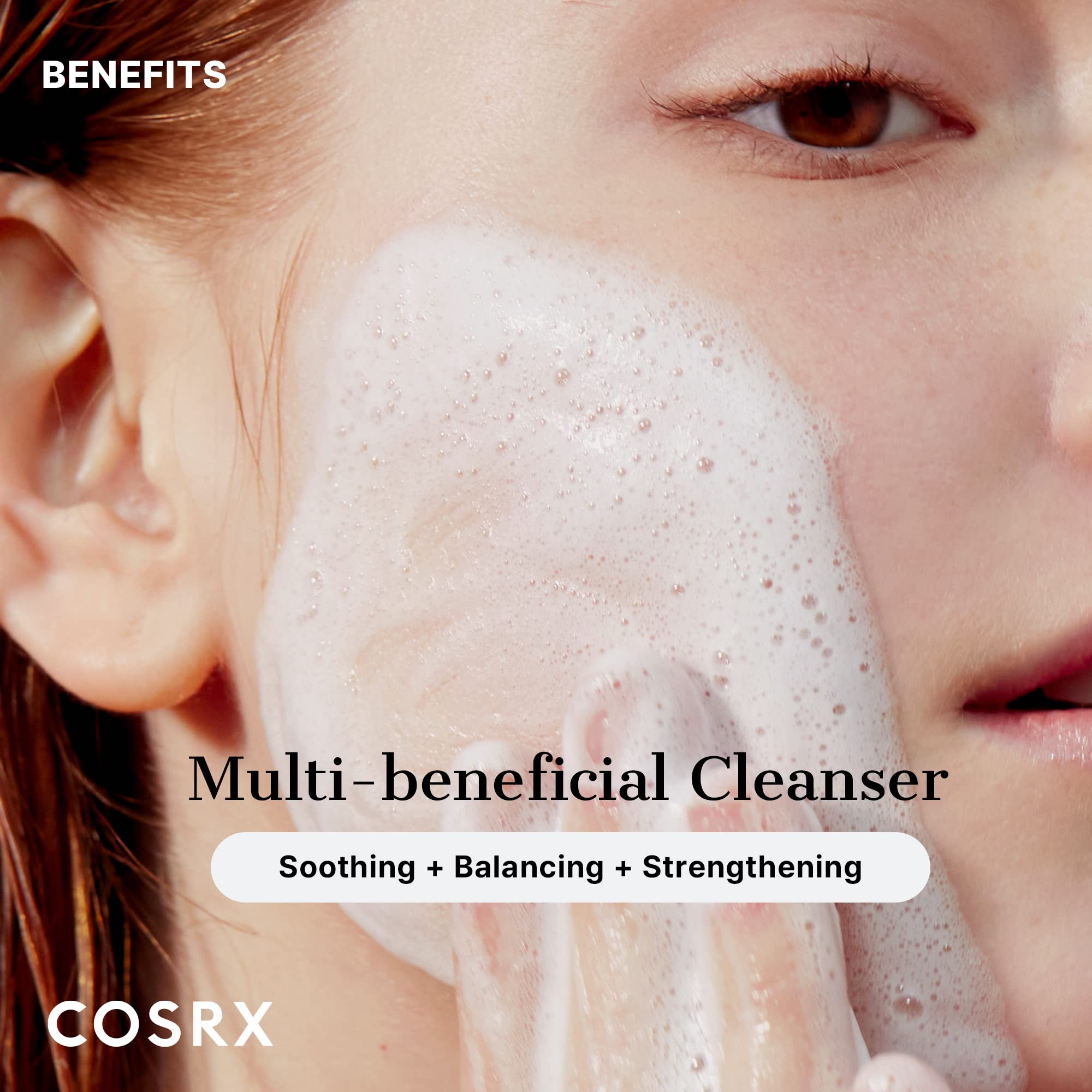 COSRX Pure Fit Cica – mousse légère nettoyante sur peau humide.