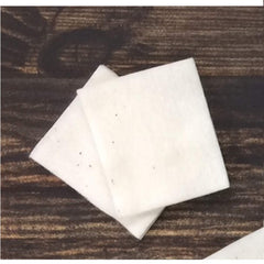 Puff coton biologique Cotton Labo, douceur et confort lors des retouches maquillage