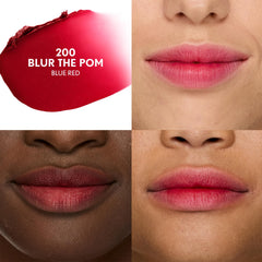 Application lisse et fluide du rouge à lèvres COVERGIRL pour une allure naturelle