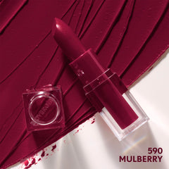 Application douce de CoverGirl teinte Mulberry pour un look defini