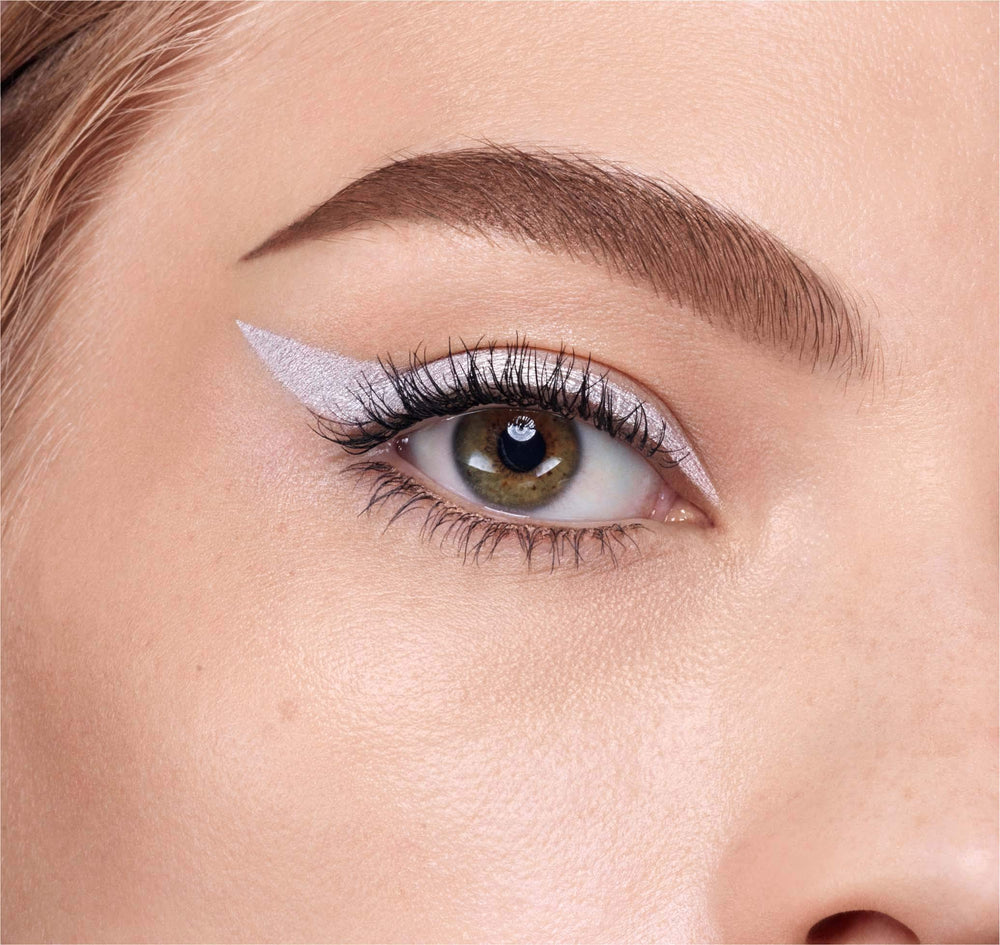 COVERGIRL Exhibitionist Mascara - regard sans bavures et tenue longue journée.