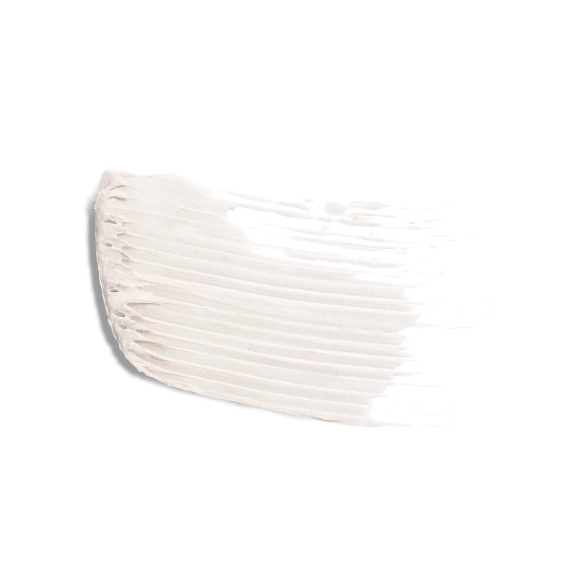 Covergirl Lash Blast Amplify primer avant-après cils pour comparaison visuelle