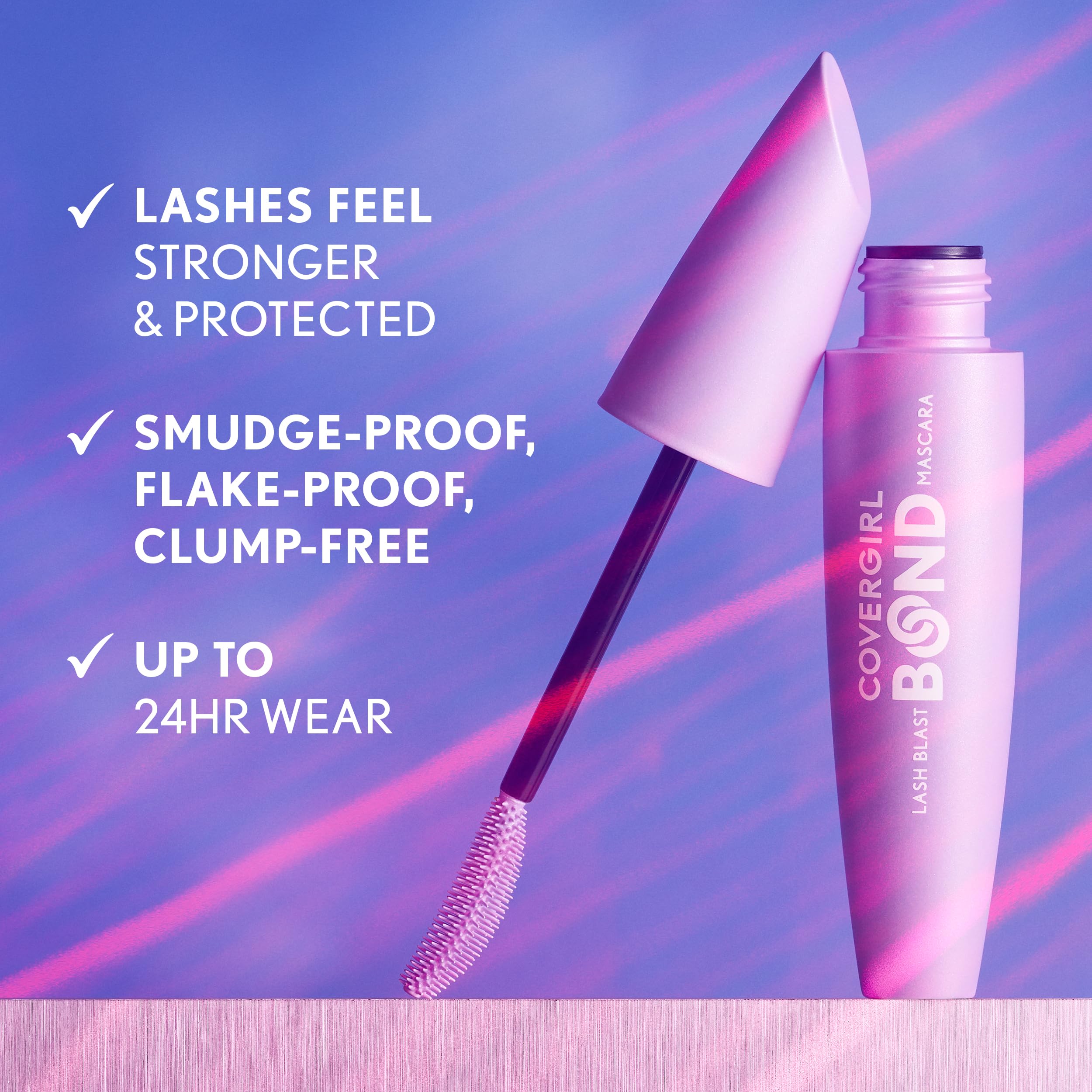 Brosse curve précision soulève et sépare les cils.