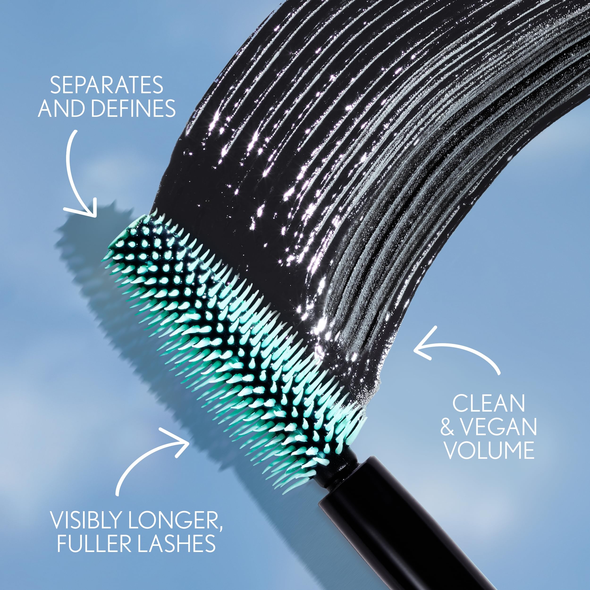 COVERGIRL Lash Blast Clean Volume Mascara – tenue longue durée sans bavures.