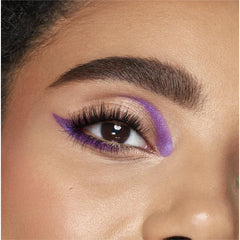 COVERGIRL Lash Blast Fusion brun, application précise avec brosse large.