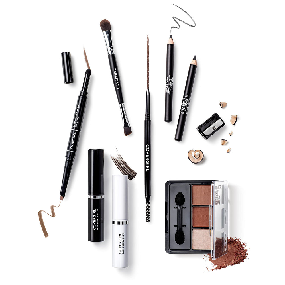Sourcils au look naturel et défini avec COVERGIRL Easy Breezy Brow Gel.