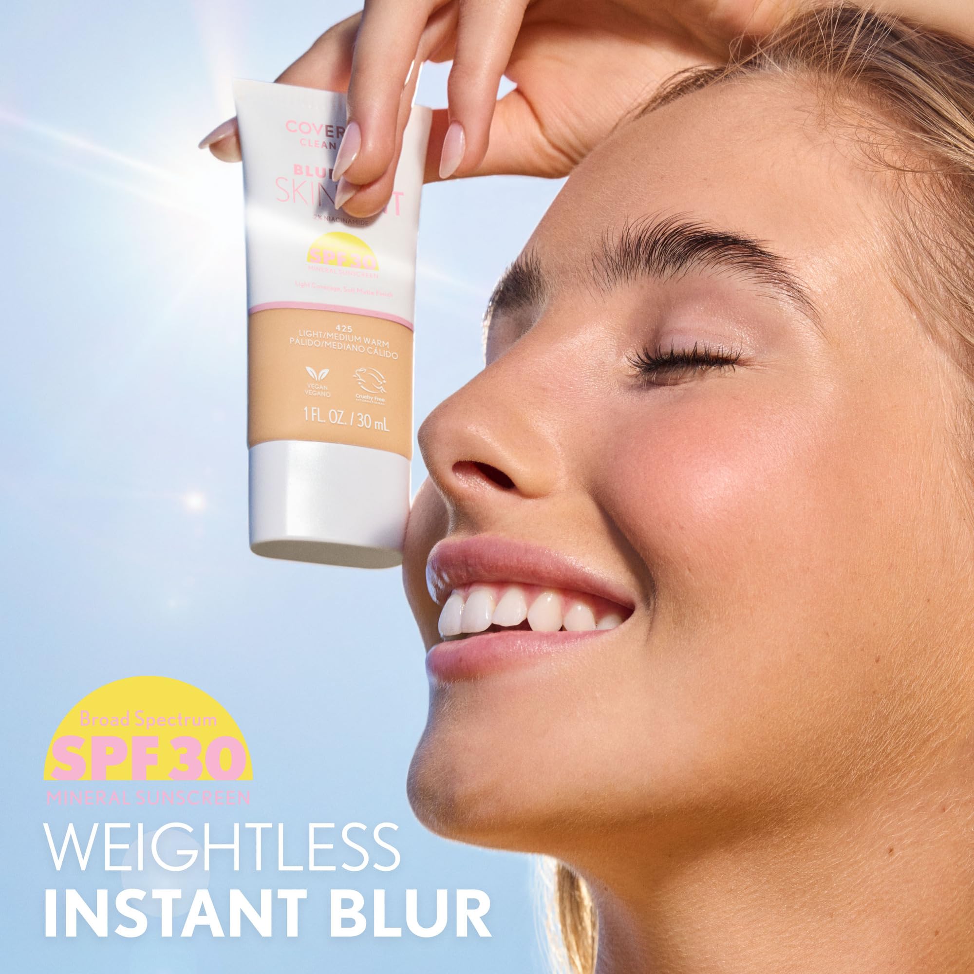 COVERGIRL Clean Fresh Blurring Skin Tint – Niacinamide et extraits hydratants pour la peau.