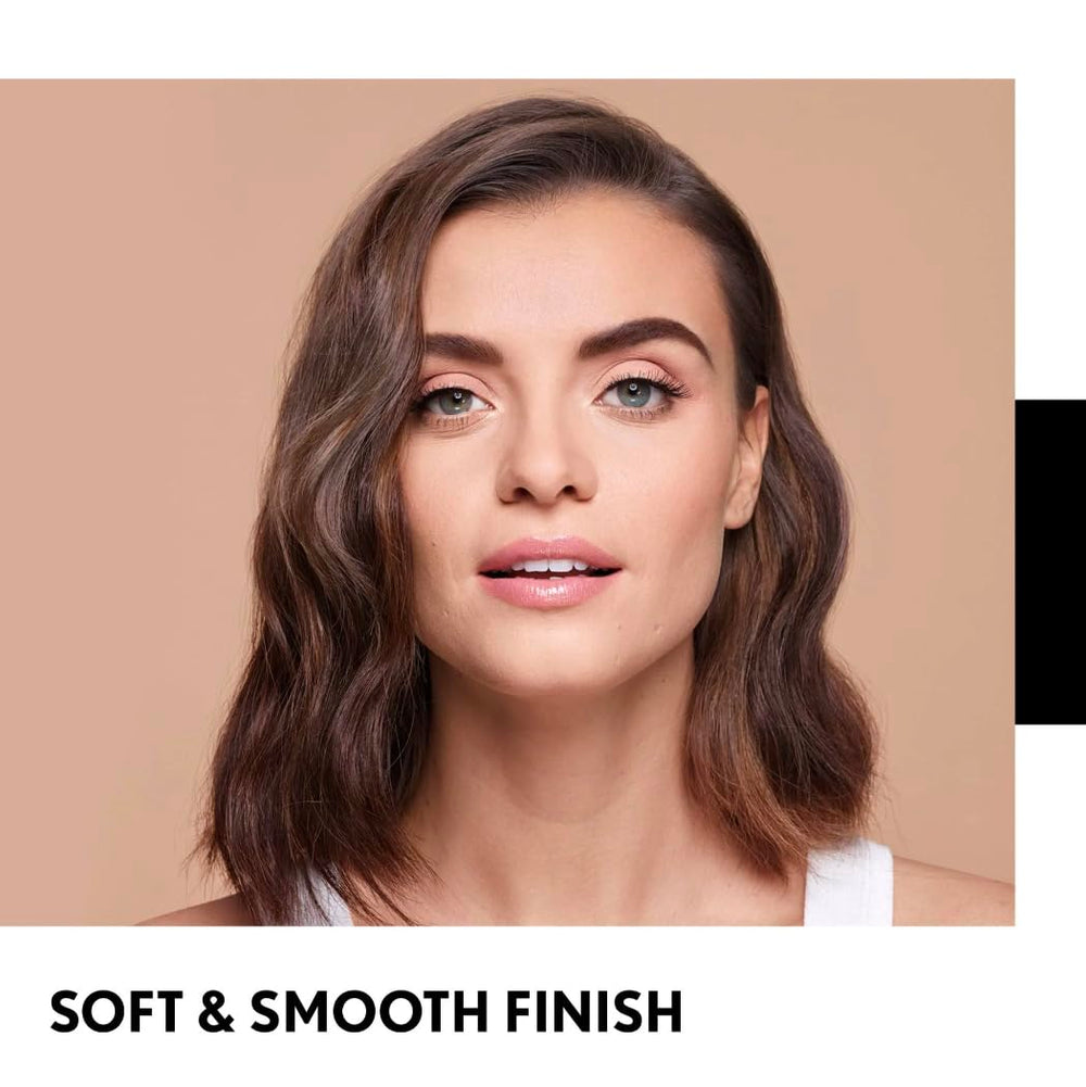 Covergirl Poudre Pressée Crème Naturelle, idéal pour des retouches rapides en déplacement.