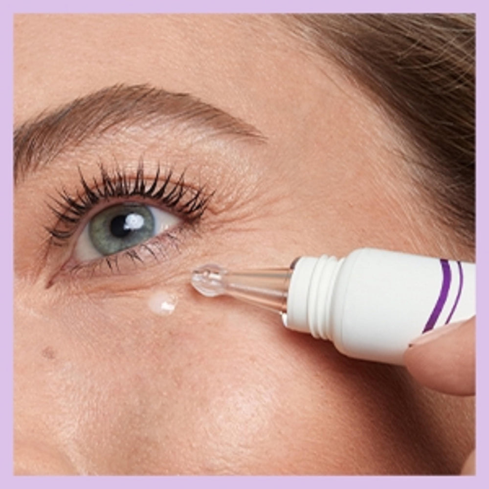 Ingrédients COVERGIRL Simply Ageless Eye Lift Serum: vitamines A et E et huiles nourrissantes.