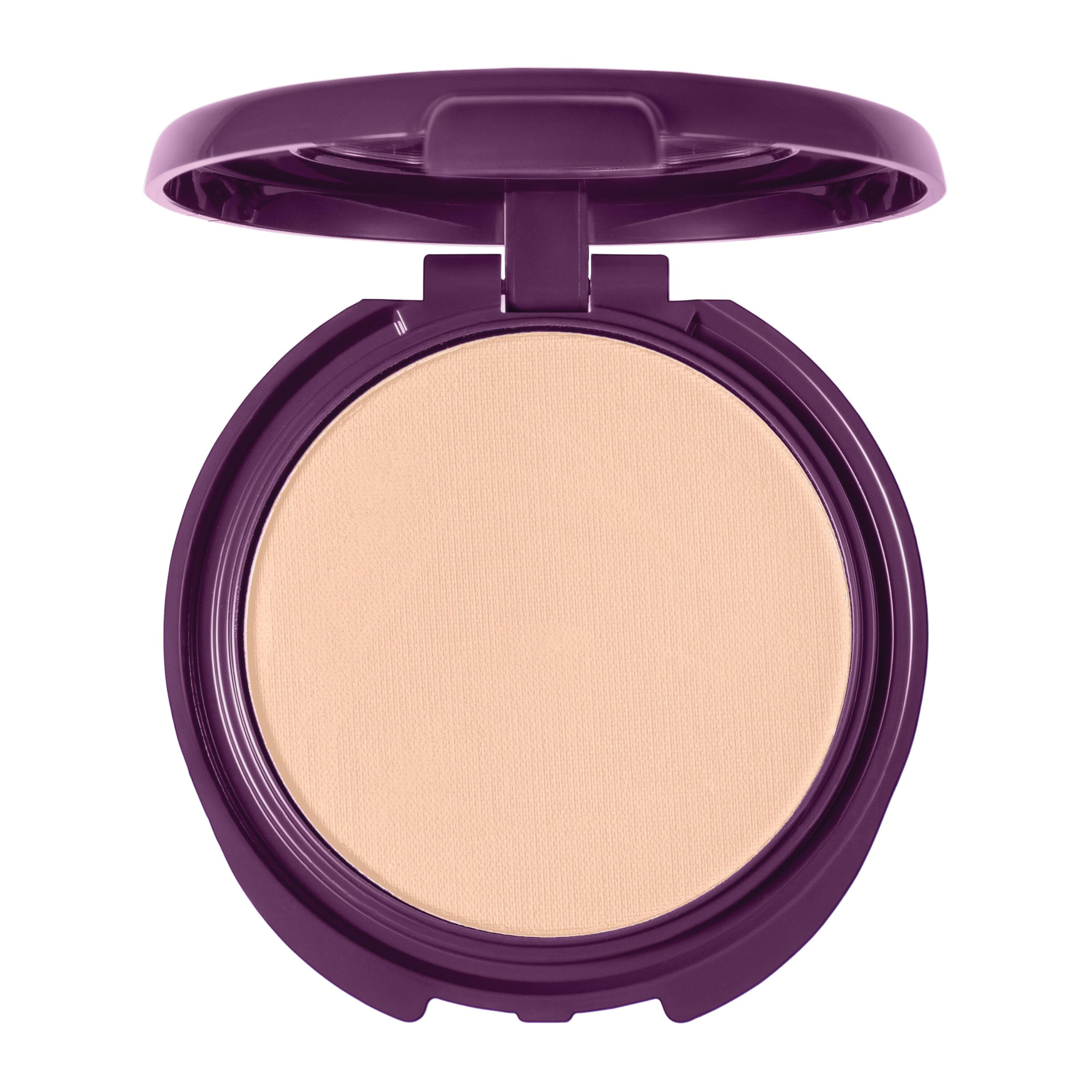 CoverGirl Advanced Radiance, texture soyeuse de poudre pressée, application légère.