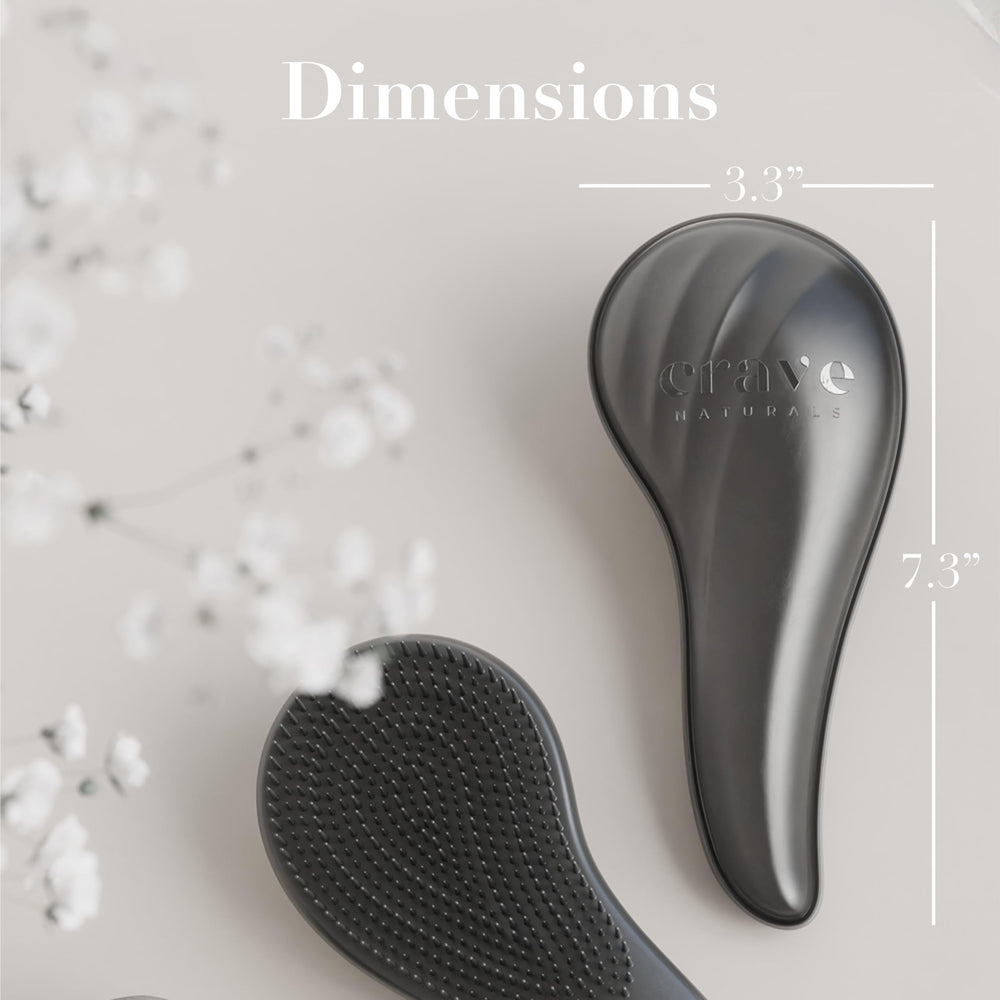 Crave Naturals brosse démêlante grande noire parfaite pour définir les boucles sans les casser.