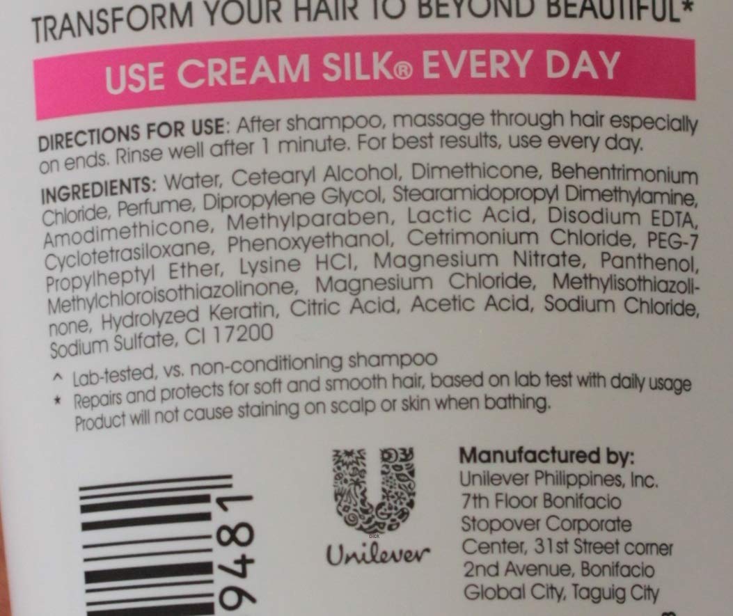 Cream Silk Standout Straight, texture soyeuse visible – cheveux souples après application.