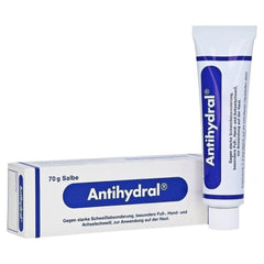 Crème 70 g Antihydral sur les doigts, pieds et aisselles pour une peau sèche et confortable.